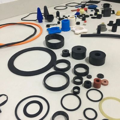 P20 718 738 NAK80 S136 Kalıp malzemesi ile özel kalıplı kauçuk parçaları