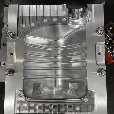 İyi Sızdırmazlık ve Korozyon Direnci İçin HDPE/LDPE/PP Malzemeli Özel Şekilli Plastik Benzin Deposu ve Yakıt Deposu