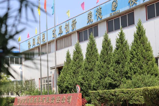 İyi Sızdırmazlık ve Korozyon Direnci İçin HDPE/LDPE/PP Malzemeli Özel Şekilli Plastik Benzin Deposu ve Yakıt Deposu