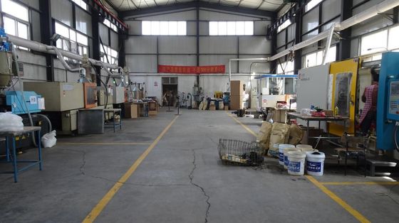 Endüstriyel uygulamalar için özelleştirilmiş renk ve boyut ISO9001 sertifikalı plastik enjeksiyon kalıplaması