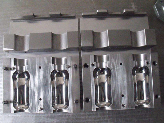ABS/PP/PS/PE/PVC/PA6/PA66 malzemeleri için Yüksek Parlaklıklı Poliş Yüzey Finish Multi Cavity Blow Mold