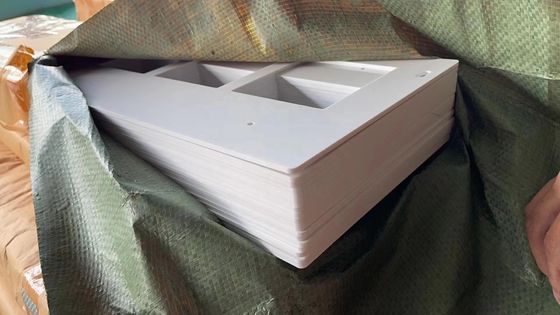 Müşteri gereksinimlerini karşılamak için ABS/akrilik/PP/PET/HDPE plastik plaka/plaka işleme için kesme hizmeti